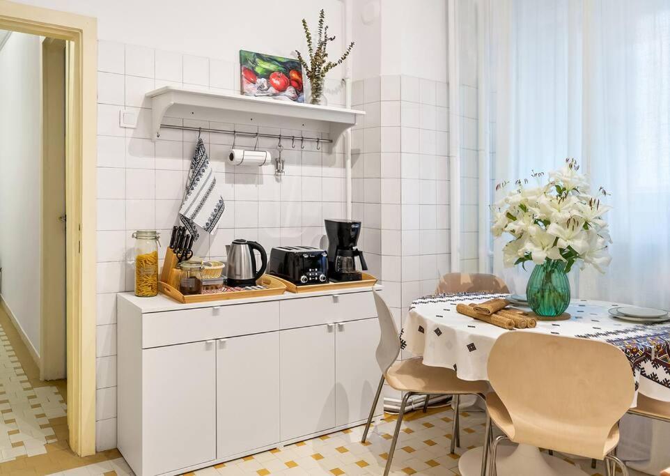 Apartament Ultra-central Square