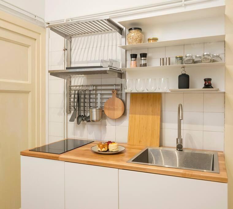 Ultra-central Square Apartament