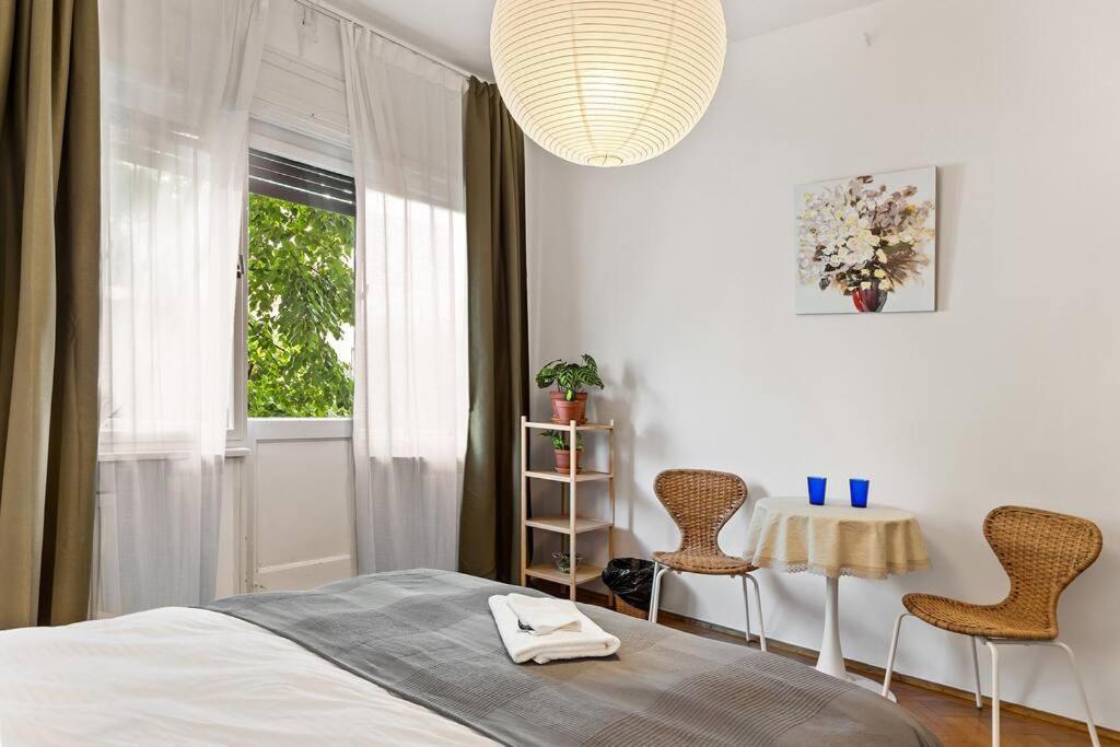 Ultra-central Square Appartamento Bucarest